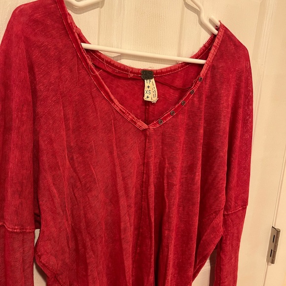 Free People Top✨ - Picture 2 of 9